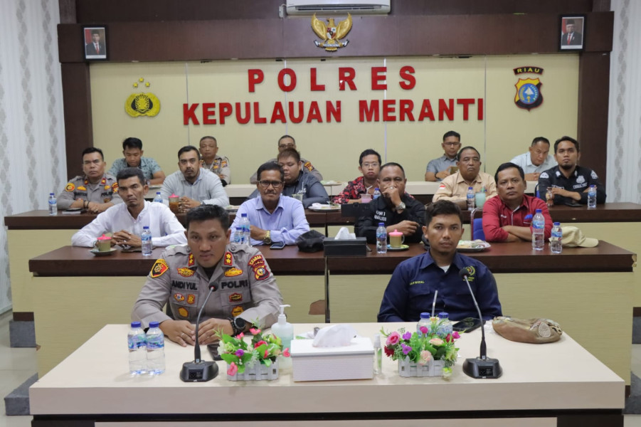 Polres Bersama Wartawan di Meranti Ikuti Dialog Publik Kemerdekaan Pers dan Perlindungan Jurnalis Oleh Divisi Humas Polri